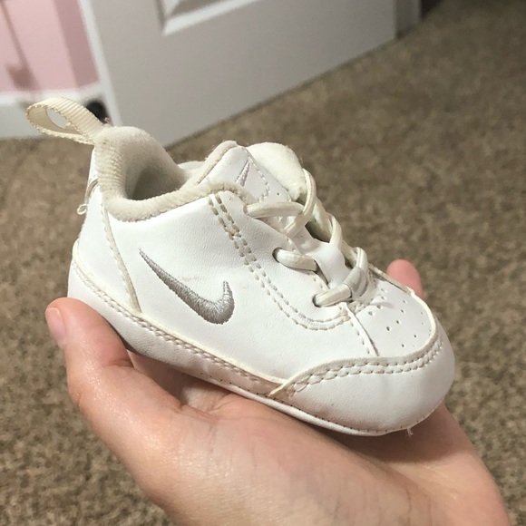 nike baby first walking shoes